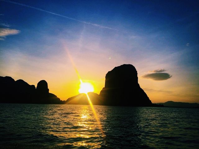 🌴 เกาะปันหยี…หมู่บ้านลอยน้ำกลางทะเลอันดามัน 🌊