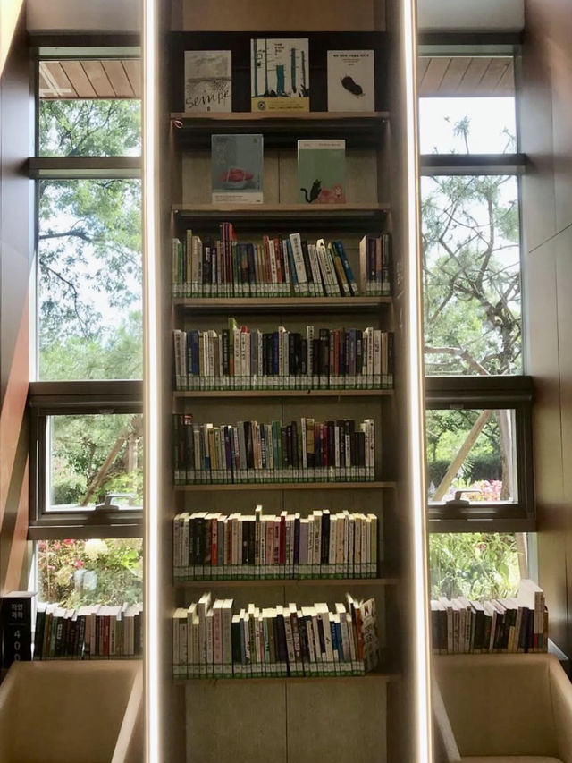 깨끗한 공기와 쾌적하게 독서하기 좋은 📚 서울 아차산 교양 여행지추천🏞️