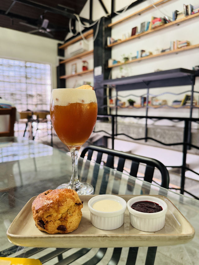 Hidden Gem in the City: Woo! Cafe