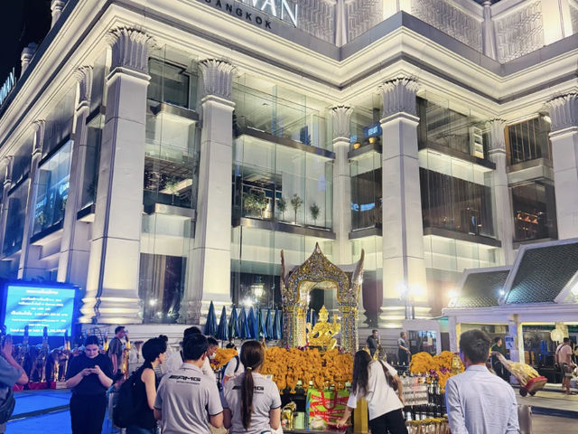 Grand Hyatt Erawan Bangkok: Classic Charm with a Few Quirks! 🇹🇭🏨