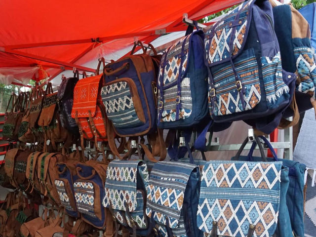 ตลาดมืดหลวงพระบาง🇱🇦คนถนนเดินหลวงพระบาง