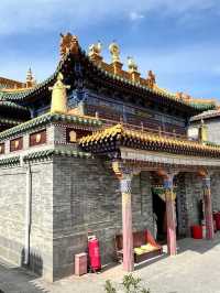📿 席力图召 Xilituzhao Temple – Hohhot’s Grand Lama Temple Across from Dazhao