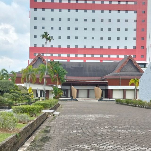 Pontianak's Cultural Gem: The West Kalimantan Museum and Dayak Heritage