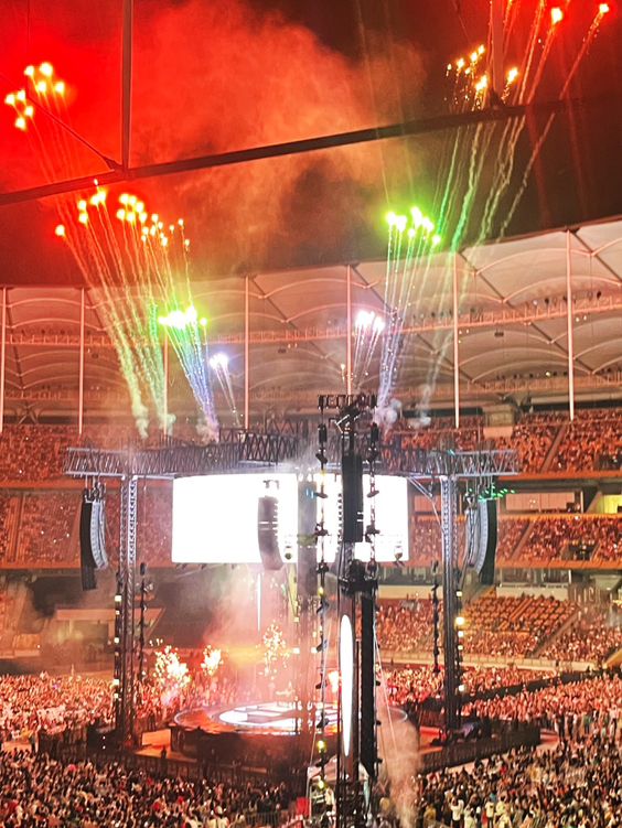 🎤 Ed Sheeran Live in Kuala Lumpur – A Night to Remember ❤️🎶
