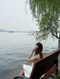 เดินเล่นรอบทะเลสาบซีหู