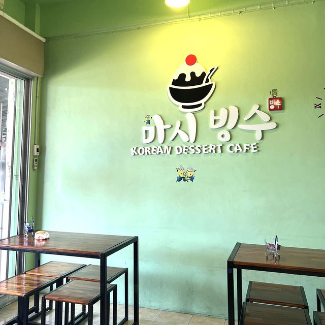雪のようにふわふわの氷とたっぷりのトッピングが魅力のお店🇹🇭