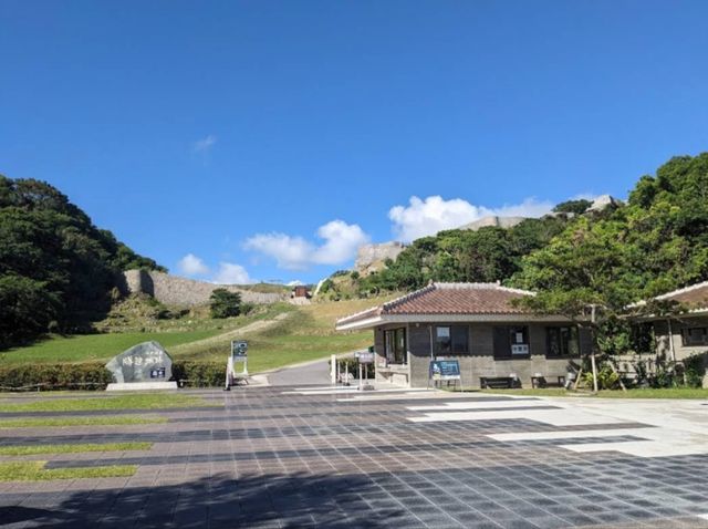 沖繩 | 勝連城跡,懸崖之上的十五世紀城堡 沖繩 | 勝連城跡,懸崖之上的十五世紀城堡