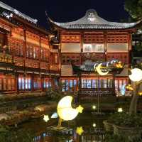 Autumn Whispers in Yu Garden