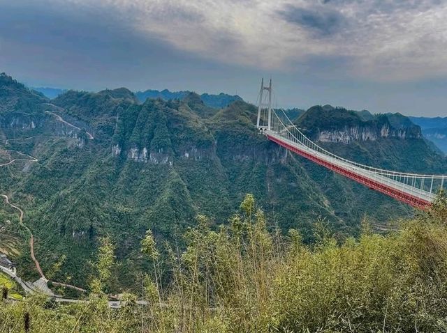 Dramatic Views at Aizhai Bridge