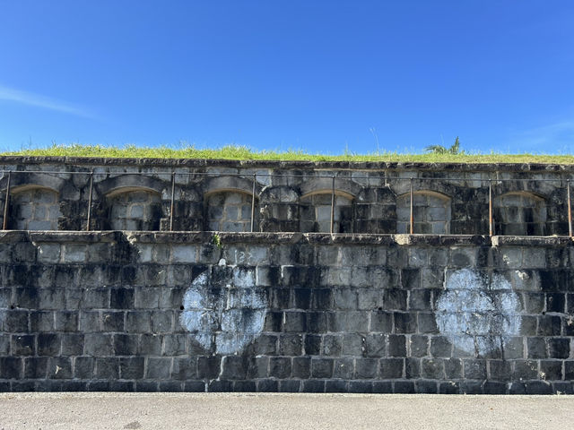 基隆看海好去處，白米甕砲台
