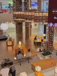 📚 수원 스타필드 별마당 도서관, 한국 여행의 필수 코스 ✨