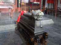 The Echo of the Gavel: The Spirit of Northern Song Law Frozen Under the 'Upright and Honest' Plaque