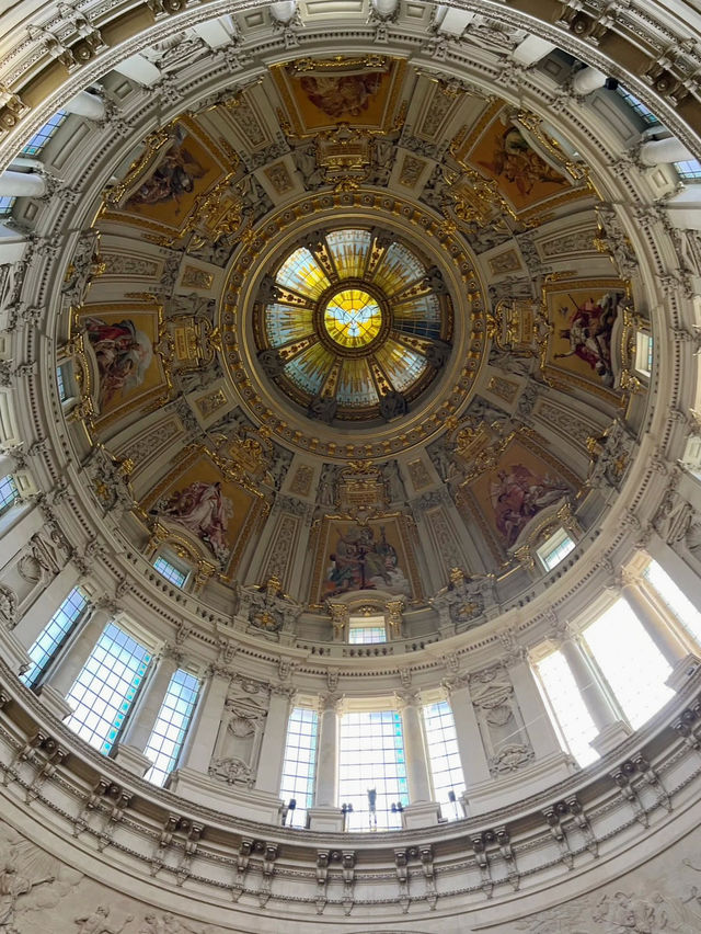 Berlin Cathedral – Majestic Landmark of Faith and History Berlin Cathedral – Majestic Landmark of Faith and History
