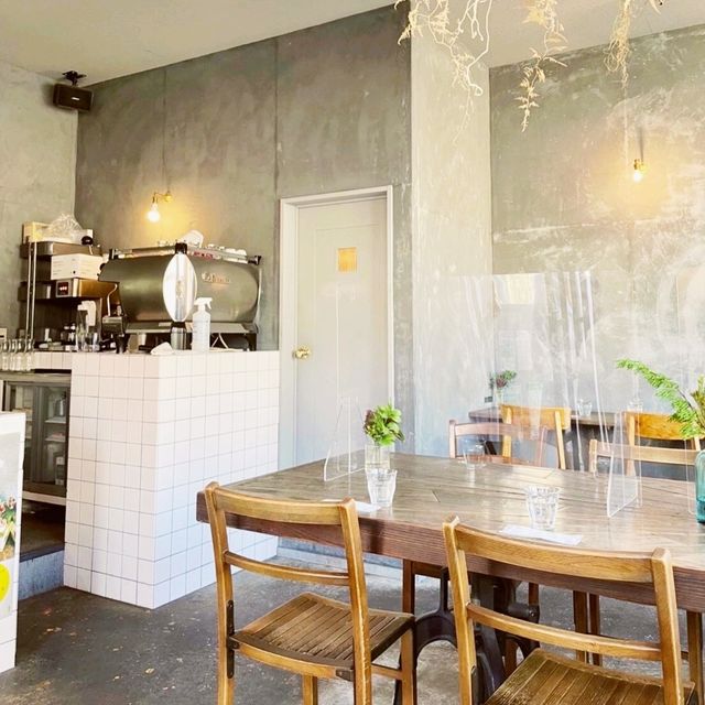A WORKS CAFE