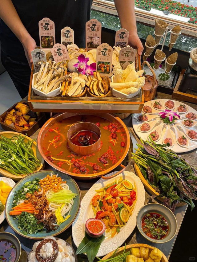 wild mushroom hotpot by Cuihu Lake!
