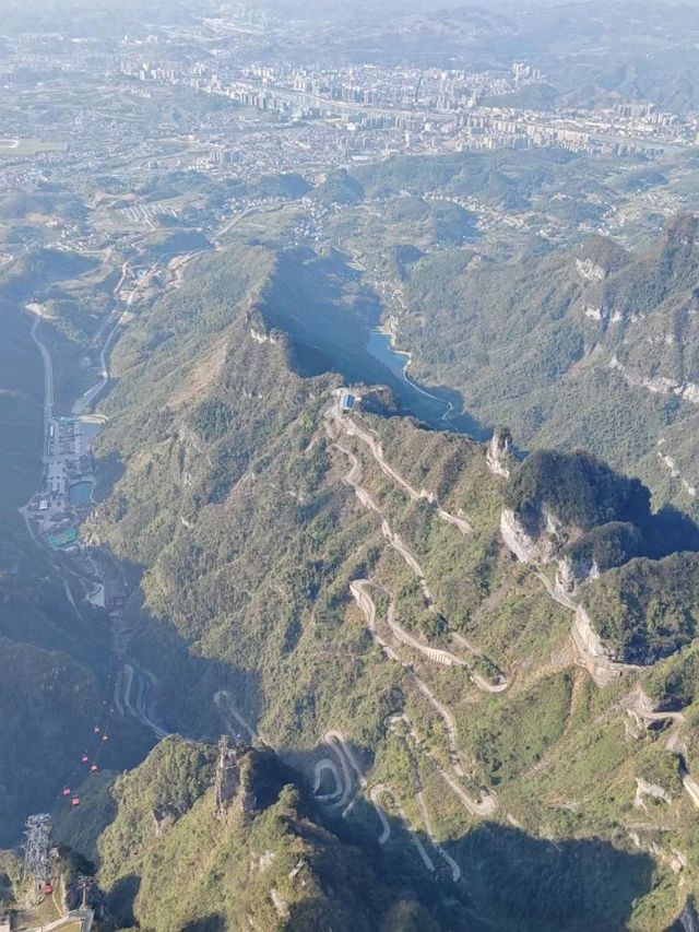 🌄天門山奇遇｜雲霧仙境x99道彎公路挑戰🚗