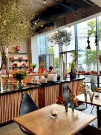 🍂 Autumn Elegance at Nomu Café by Nicolai Bergmann
