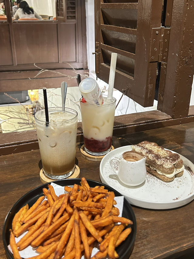 Penang’s Secret Sweet Paradise: Roots Dessert Café 🍰🌿