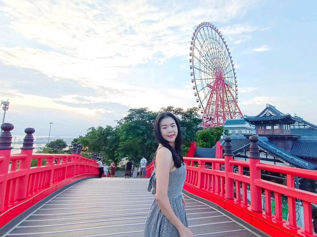 Sunset in Sun Wheel