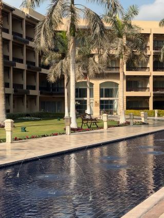 🌴開羅萬豪梅納豪斯酒店，金字塔環繞的靜謐休憩之所🏛️