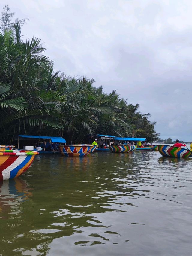 Hoi An Old Town, Coconut Boat & Morning Glory Restaurant