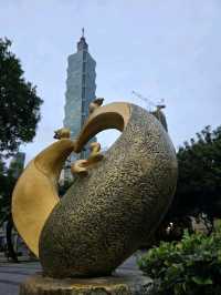 Golden Hour Stroll at Taipei 101: Sunset Vibes & Insta-Worthy Moments 🌇✨