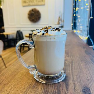 대사드버리의 아기자기한 카페 La Jeune Café