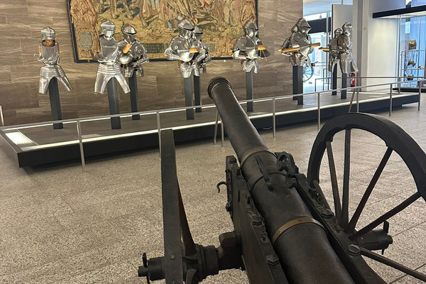 中世紀の甲冑と武器の展示館探訪 | Trip.com ニュルンベルク