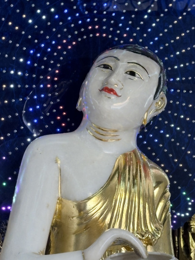 古玩・ビルマ期「女神像」土着信仰・ミャンマー・ダーミカラマ・ビルマ寺院・唐金 ビルマの仏教文化を伝える「マハ・ササナ・ラムシ寺院」 | AsiaX