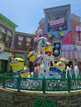 🎬 Universal Studios Singapore — No Express Pass Needed! 🎢✨