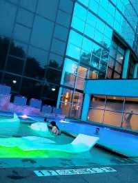 Pool views 