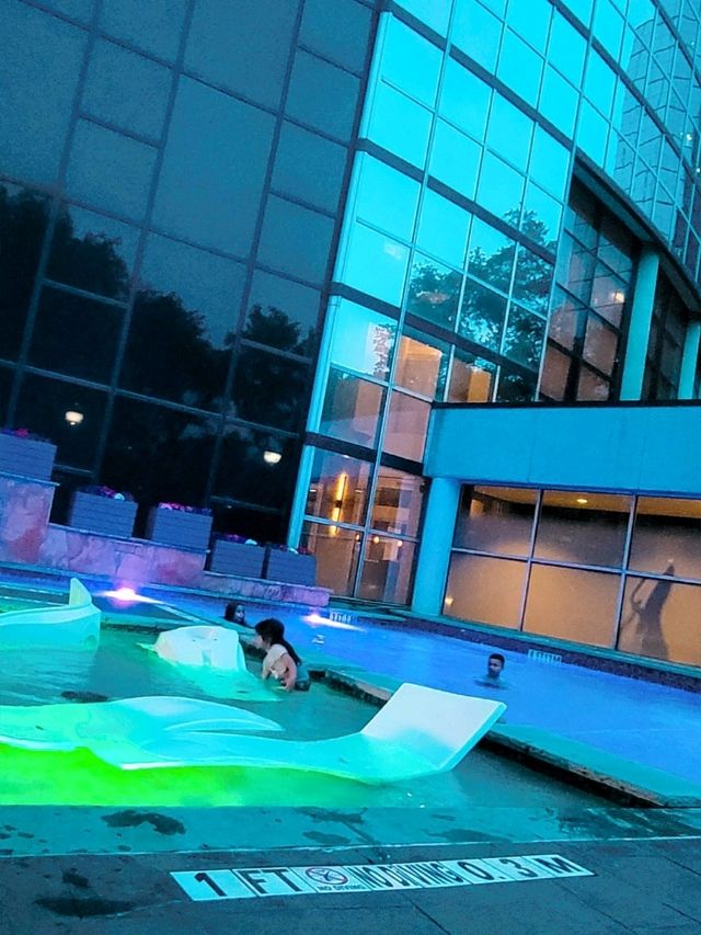 Pool views 