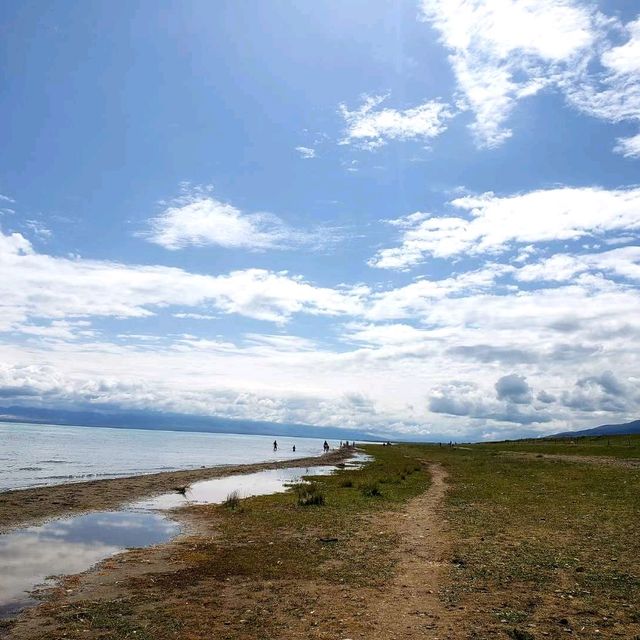 Biggest salt water lake in China