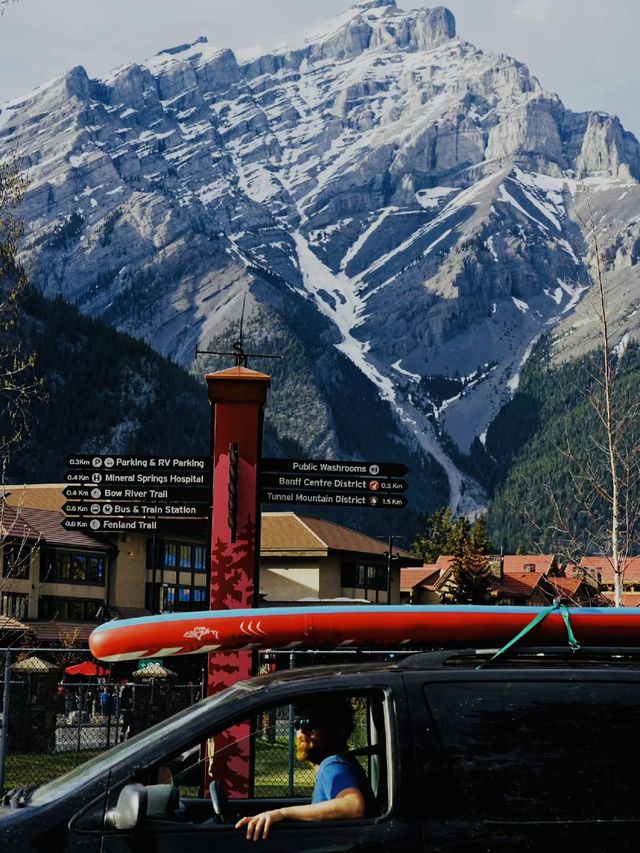 🏞️ Moraine Lake: 2-Day Adventure 🛶🌄