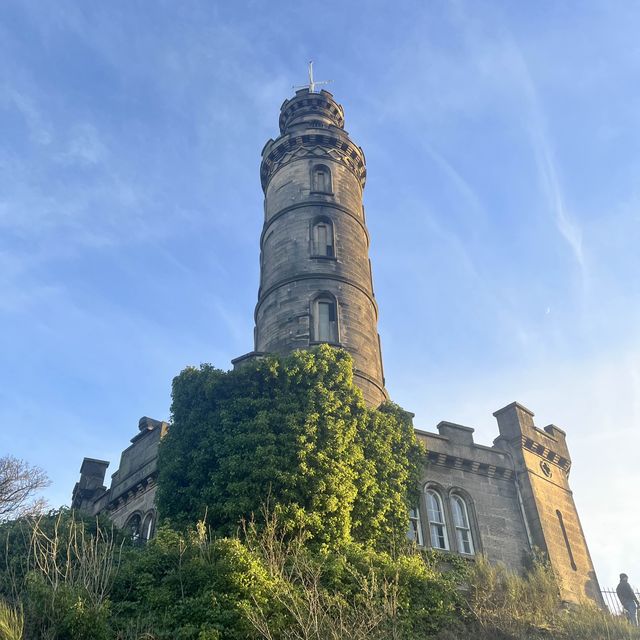Looking for panoramic views of Edinburgh?
