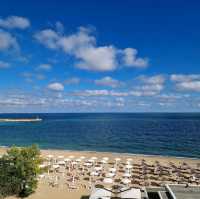 Golden Sands: A Seaside Paradise in Bulgaria 🌞🏖️