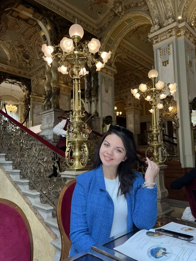 Most beautiful café in the world!😍