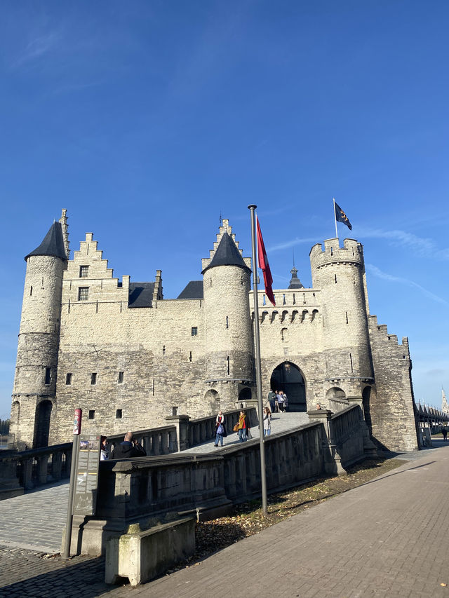 24 Hours in Antwerp: Castles, Fries & Riverside Views 🇧🇪 Part 2