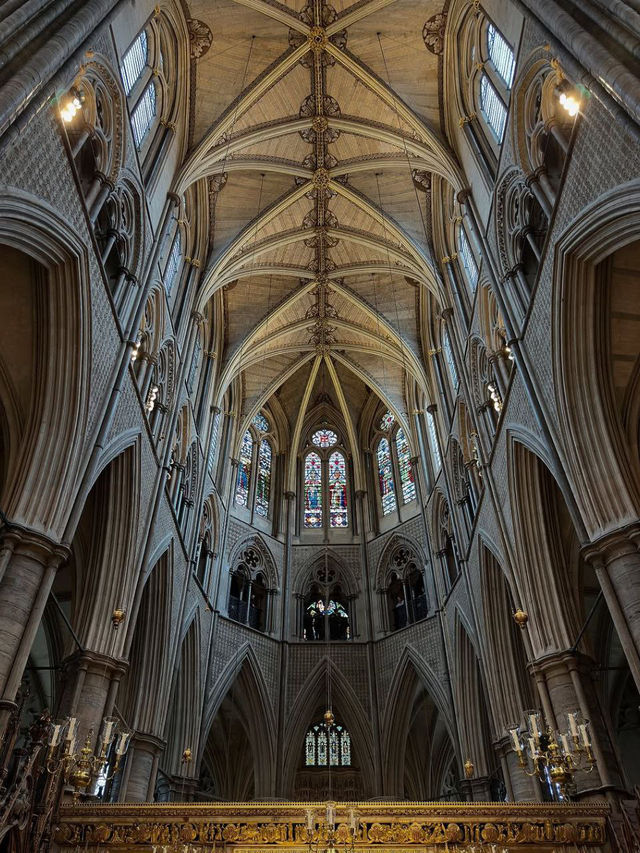 🏛 Westminster Abbey – The Coronation Cathedral of Kings and Culture