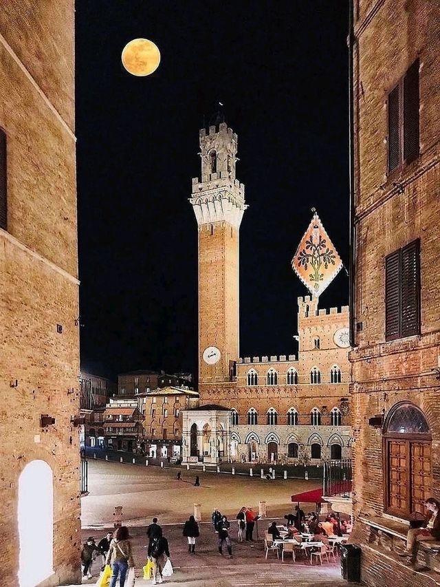 Siena: A Medieval Masterpiece in the Heart of Tuscany