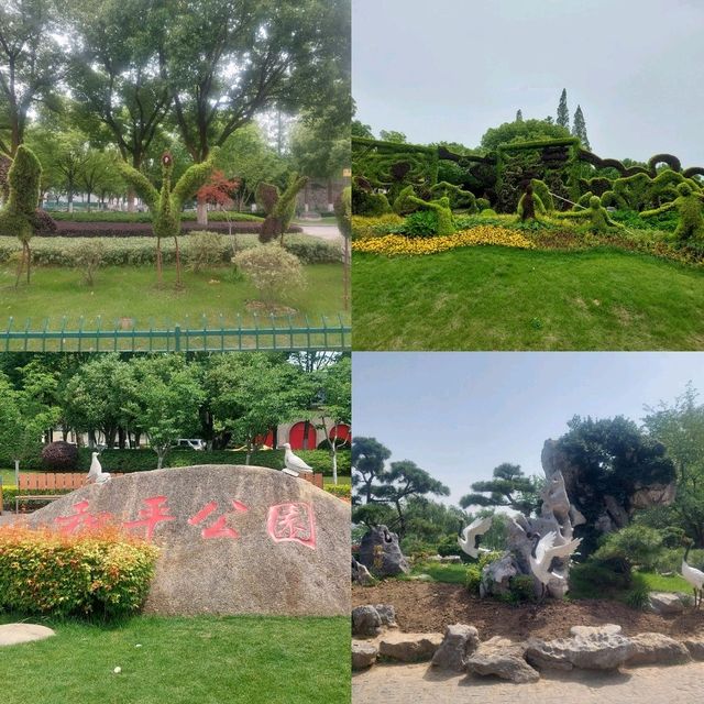 Nice parks with lakes