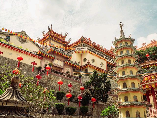 Kek Lok Si Temple: Penang’s Iconic Hilltop Sanctuary