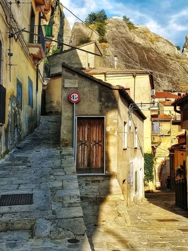 🏞️ A Quiet Pause in Romagna – Borghi, Italy