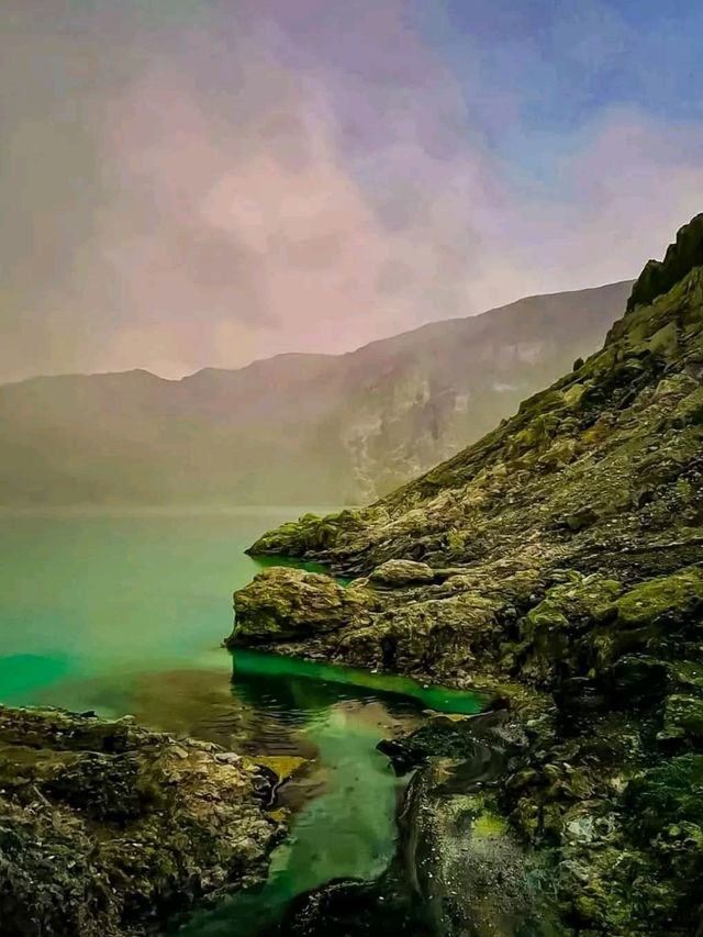 🌋 Ijen Volcano – The Blue Fire and Sulfuric Wonders of East Java