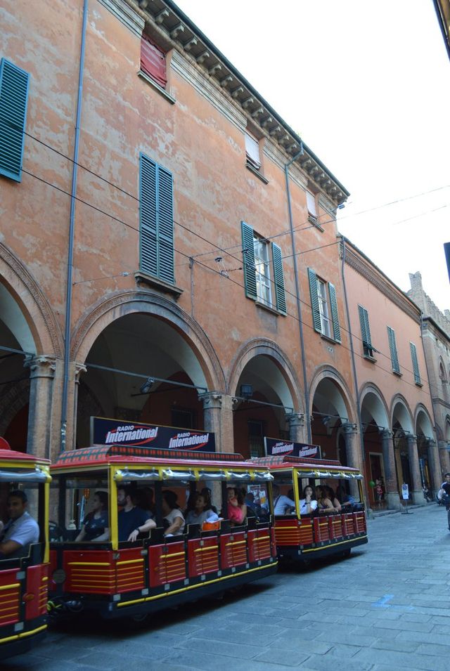 Bologna Must-See Guide: Italy’s Culinary & Cultural Treasure 🇮🇹🍝