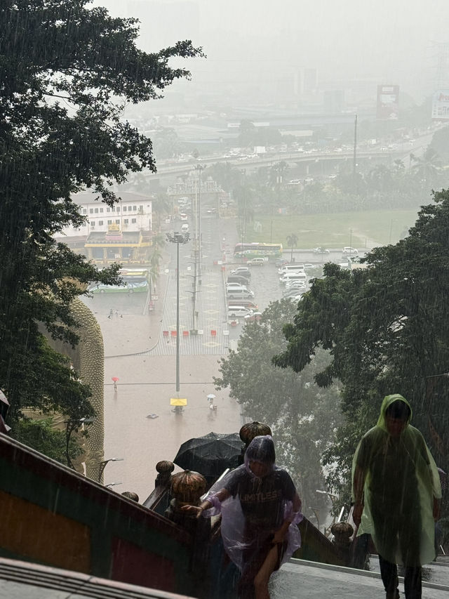 Batu Caves чудо в нескольких километров от центра Kuala Lumpur 
