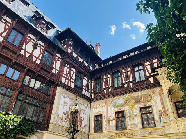 Peleș Castle – Romania’s Crown Jewel 👑🇷🇴