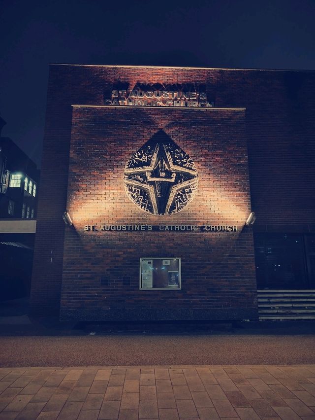 Nightfall at Manchester Metropolitan – A Campus That Glows