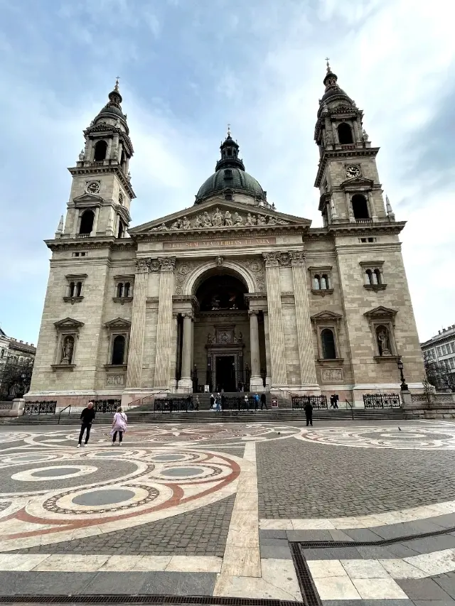 Cafe Life Budapest🌞