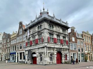 泰勒博物館（Teylers Museum）位於荷蘭哈勒姆，是荷蘭最古老的博物館，於1784年正式向公